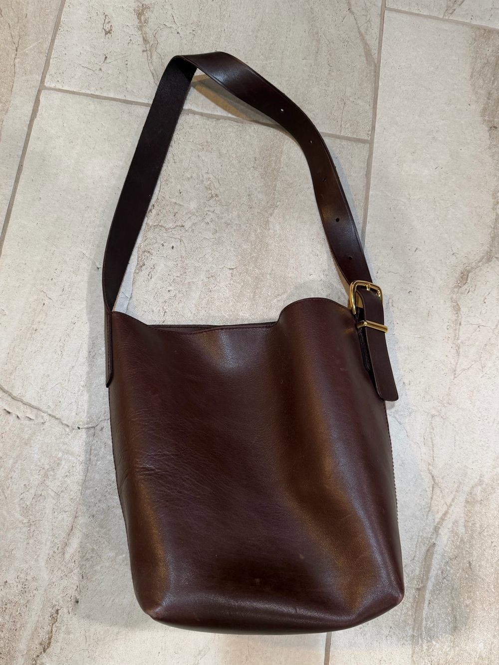 EUC Madewell The Essential Bucket Tote Chocolate Raisin Leather Tote - Picture 6 of 11